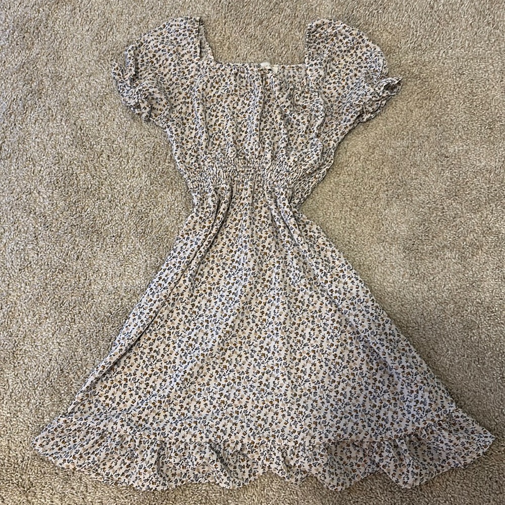 puff sleeve floral dress